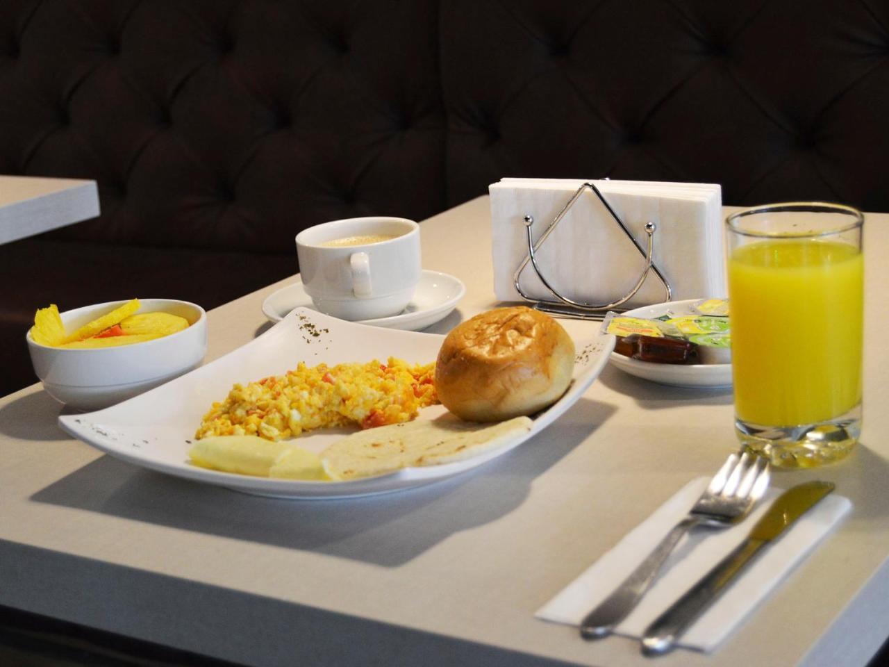 Lleras Green Hotel Медельин Экстерьер фото